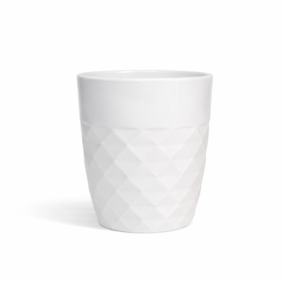 hvid keramikvase med diamantmønster